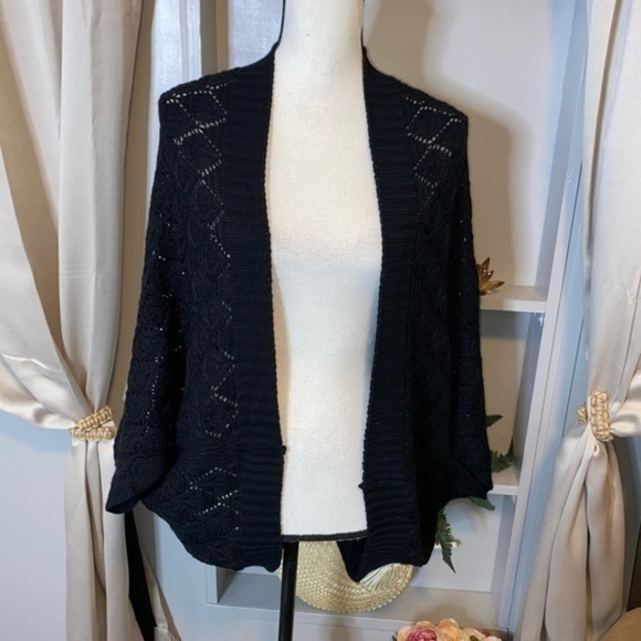 Britt’s Knits Other - NWT Britt’s Knits Willow Shrug Knitted Layer Piece One Size Fits Most Sweater